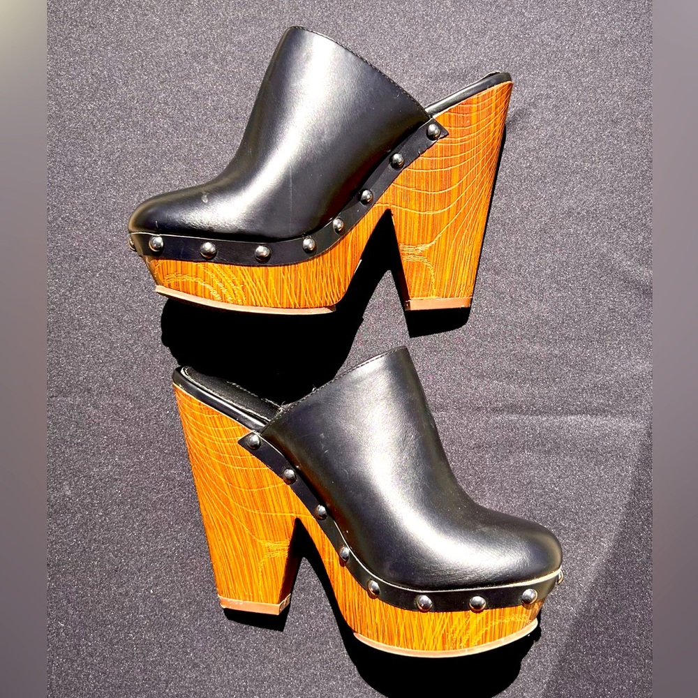 Mark & Maddux Wood Effects Platform Women’s Clogs Size 6
